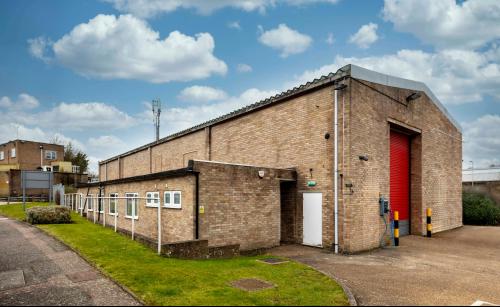 Unit A Redlands, Ullswater Crescent, Coulsdon, CR5