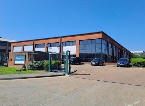 Unit 5, Gateway 25, Weston Avenue, West Thurrock, Grays, RM20