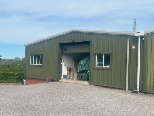 Hawthorn Works, Andover Road, Chirton, Devizes, SN10