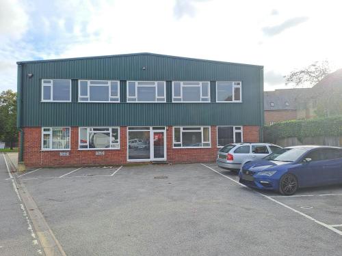 Unit 10, Carvers Industrial Estate, Southampton Road, Ringwood, BH24