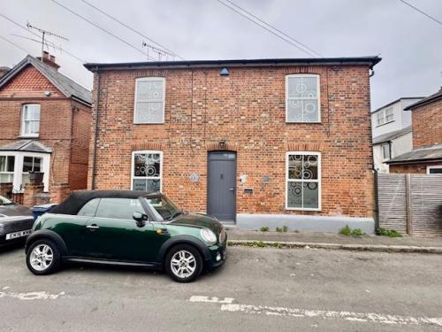 Indzine House, Victoria Road, Marlow, SL7