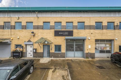 Unit 5 Wellesley Court, Apsley Way, Staples Corner, London, NW2