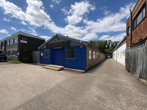 9B, Woodbridge Meadows, Guildford, GU1