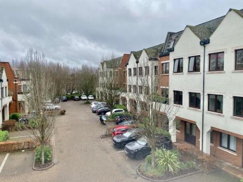 1 Bishops Court, Lincolns Inn Office Village, Lincoln Road, High Wycombe, HP12