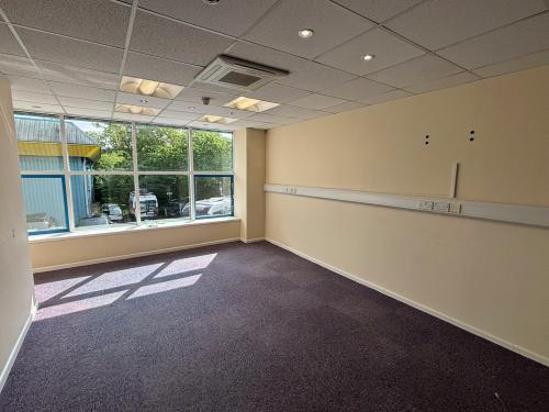 Unit 15, Fleetsbridge Business Centre, Poole, BH17
