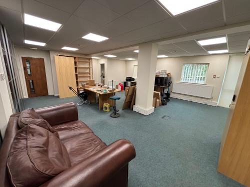 Unit 4 Tanners Court, Tanners Lane, Shootash, Romsey, SO51
