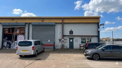 Unit 8, Buzzard Creek Industrial Estate, River Road, Barking, IG11