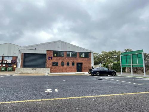 unit 17&21, Ashford Industrial Estate, Shield Drive, Ashford, TW15