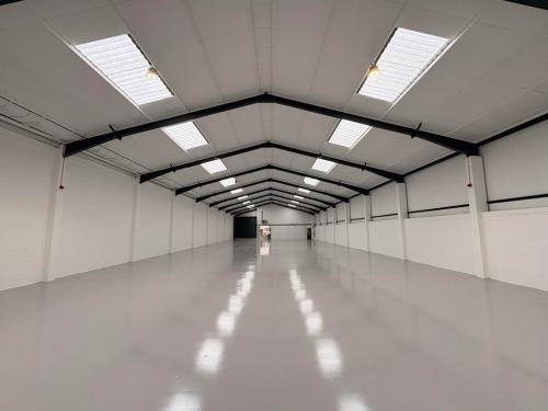 unit 17&21, Ashford Industrial Estate, Shield Drive, Ashford, TW15