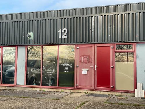 Unit 12, Rabans Lane Industrial Estate, Bessemer Crescent, Aylesbury, HP19