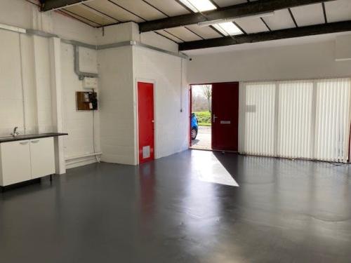 Unit 12, Rabans Lane Industrial Estate, Bessemer Crescent, Aylesbury, HP19