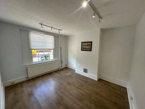 89 High Street, Thame, OX9