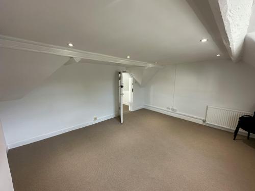 89 High Street, Thame, OX9