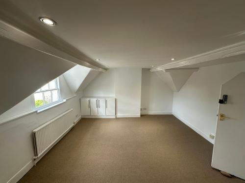 89 High Street, Thame, OX9