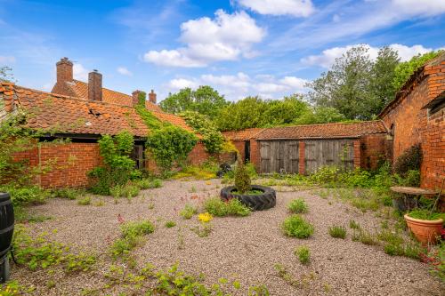 The Hollies, 43 Carlton Road, Bassingham, Lincoln, LN5