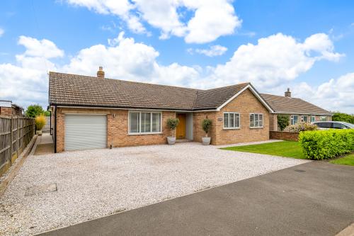Field View, Willow Lane, Dunston, Lincoln, LN4