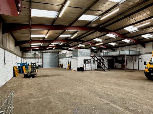 Unit 3 Singer Way, Woburn Road Industrial Estate, Kempston, Bedford, MK42