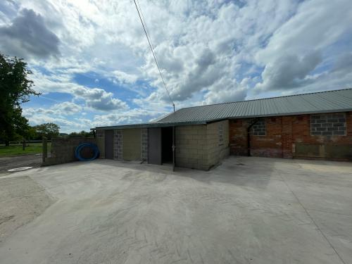 Unit 12 Harlesford Farm, Tetsworth, OX9