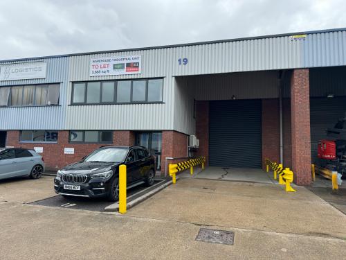 Unit 19, Trident Industrial Estate, Blackthorne Road, Colnbrook, SL3