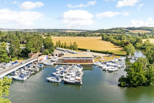 Marine House, Sutton Road, Cookham Bridge, SL6