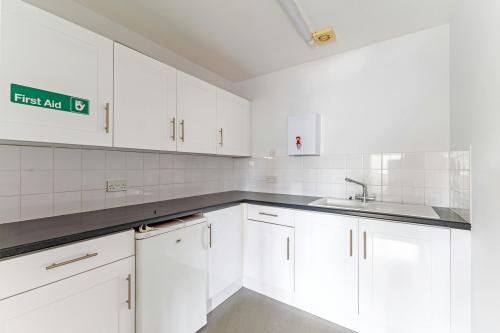 Marine House, Sutton Road, Cookham Bridge, SL6