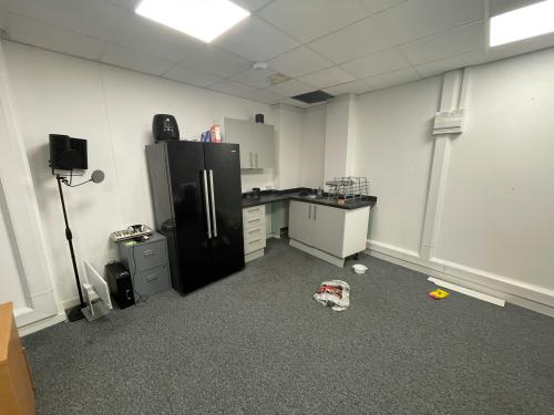 3C Saxon Square, Christchurch, BH23