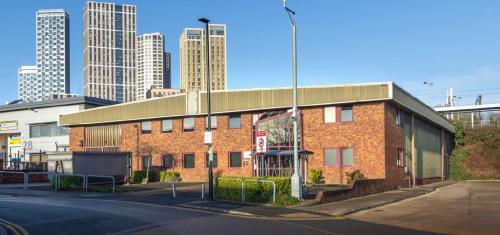 Unit 24-26, SEGRO Park Westway, Telford Way, East Acton, London, W3