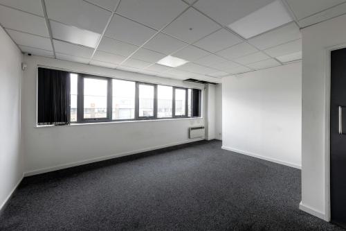 Unit 13, SEGRO Metropolitan Park, Greenford, UB6
