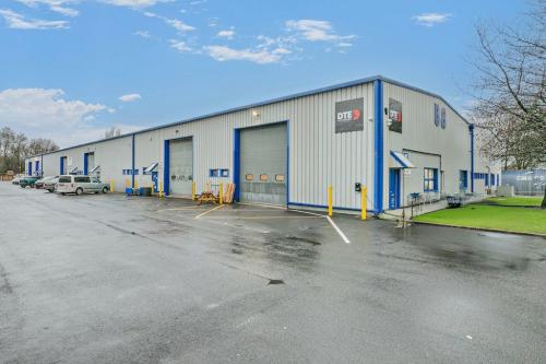 Unit BO8D BODE, Heywood Distribution Park, Heywood, Manchester, OL10