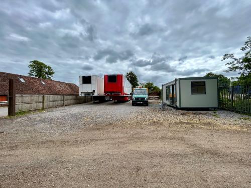 Yard & Office, Wessex Business Park, Bath Road, Newbury, RG20
