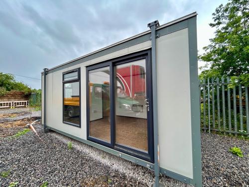 Yard & Office, Wessex Business Park, Bath Road, Newbury, RG20
