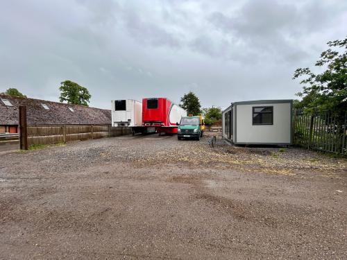Yard & Office, Wessex Business Park, Bath Road, Newbury, RG20