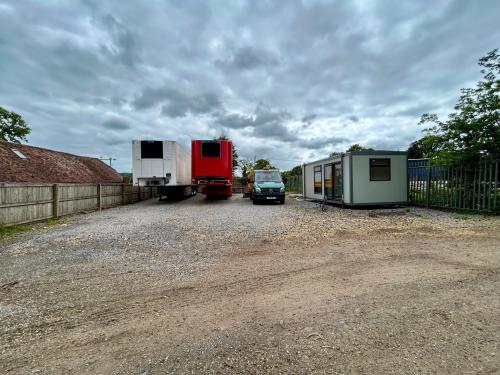 Yard & Office, Wessex Business Park, Bath Road, Newbury, RG20