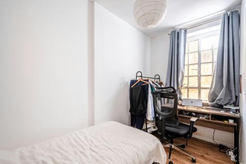 Flat 3 Victoria Chambers, Luke Street, Shoreditch, London, EC2A