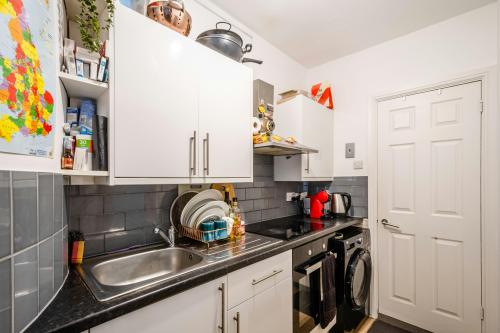 Flat 3 Victoria Chambers, Luke Street, Shoreditch, London, EC2A