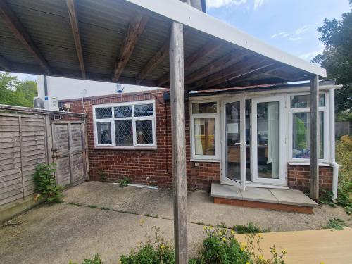 84 Northern Road, Cosham, Portsmouth, PO6