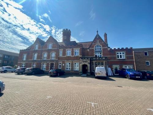 Suites 1 & 26 Thatcham House, Turners Drive, Thatcham, RG19