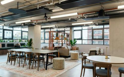 The Rowe, Aldgate, 61 Whitechapel High Street, Whitechapel, London, E1