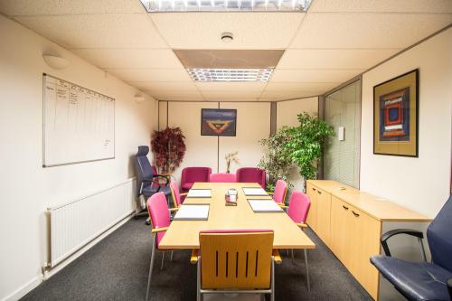 Unit 21, Park Royal Metro Centre, Britannia Way, Park Royal, London, NW10