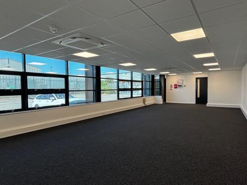Unit 10, Sundon Business Park, Dencora Way, Luton, LU3