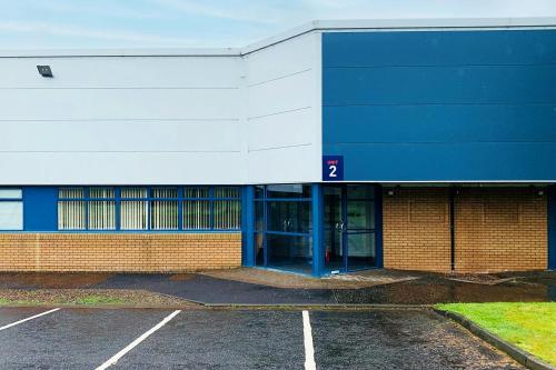 Unit 8/9, Brucefield Industry Park, Brewster Square, Livingston, EH54
