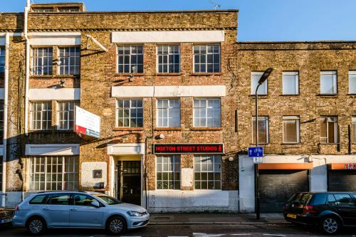 2.08 Hoxton Street Studios, 12-18 Hoxton Street, Shoreditch, London, N1
