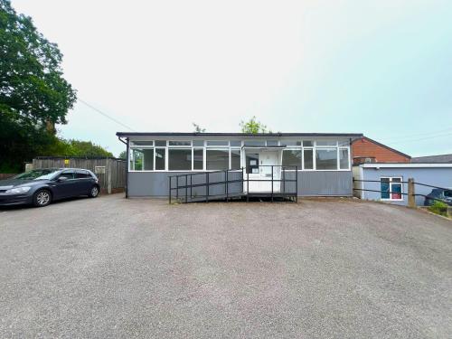 Unit 8, Mulberry Trading Estate, Foundry Lane, Horsham, RH13