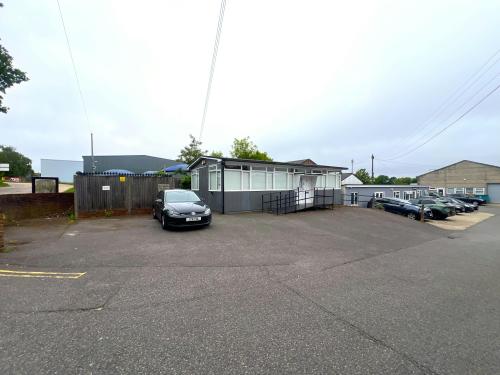 Unit 8, Mulberry Trading Estate, Foundry Lane, Horsham, RH13