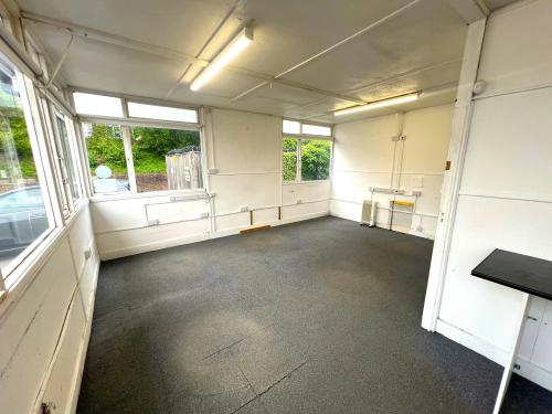 Unit 8, Mulberry Trading Estate, Foundry Lane, Horsham, RH13
