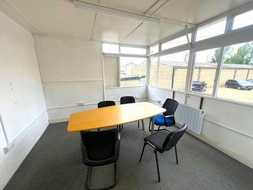Unit 8, Mulberry Trading Estate, Foundry Lane, Horsham, RH13