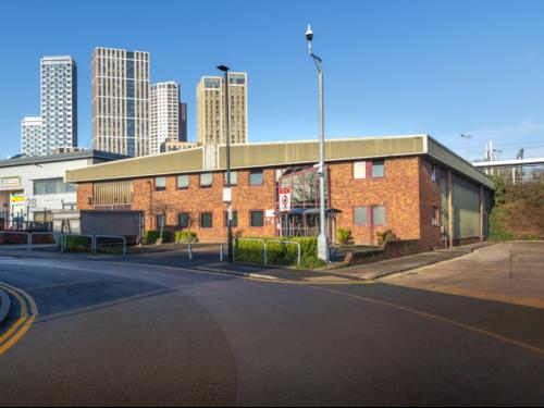 Unit 24-26, SEGRO Park Westway, Telford Way, East Acton, London, W3