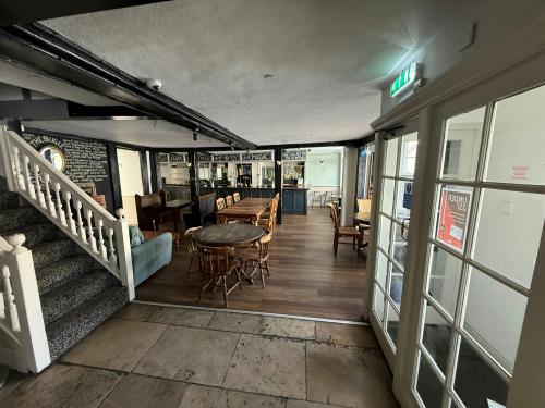 Titchfield, The Square, The Bugle Hotel, Fareham, PO14