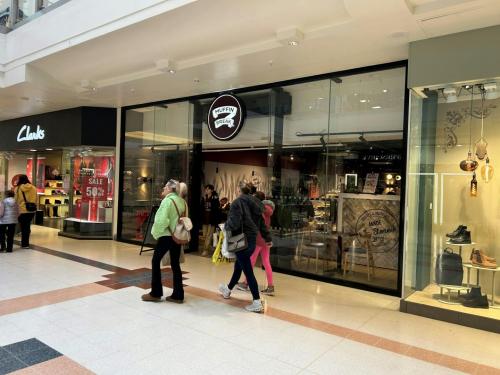 Unit 8, County Mall Shopping Centre, Crawley, RH10