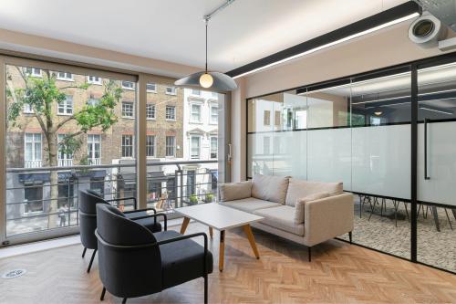 77-79 Charlotte Street, Fitzrovia, London, W1T